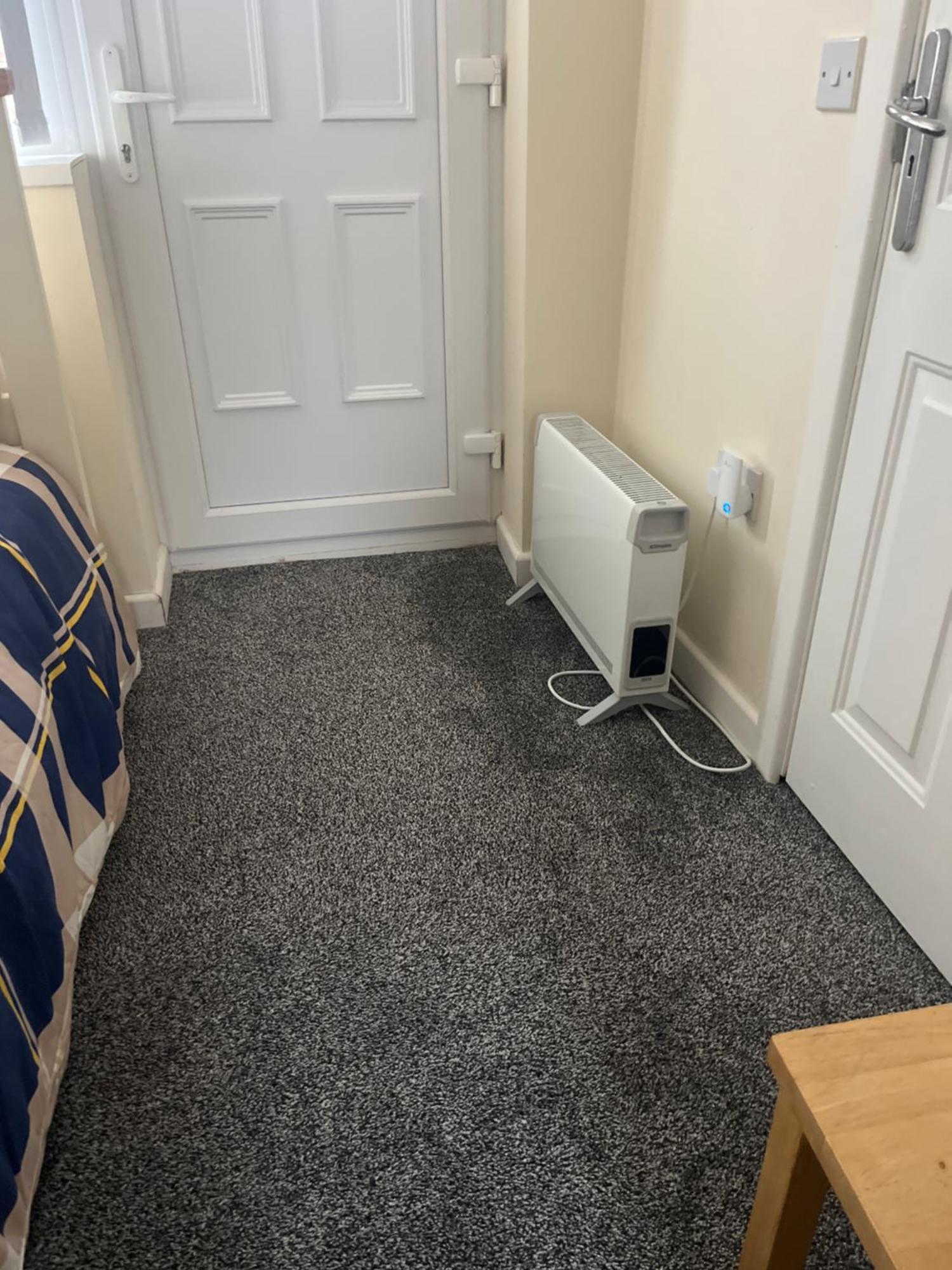 Self Contained Room, En-Suite With Separate Lockable Front Door, Located In An Exclusive Area Wednesbury Exterior photo